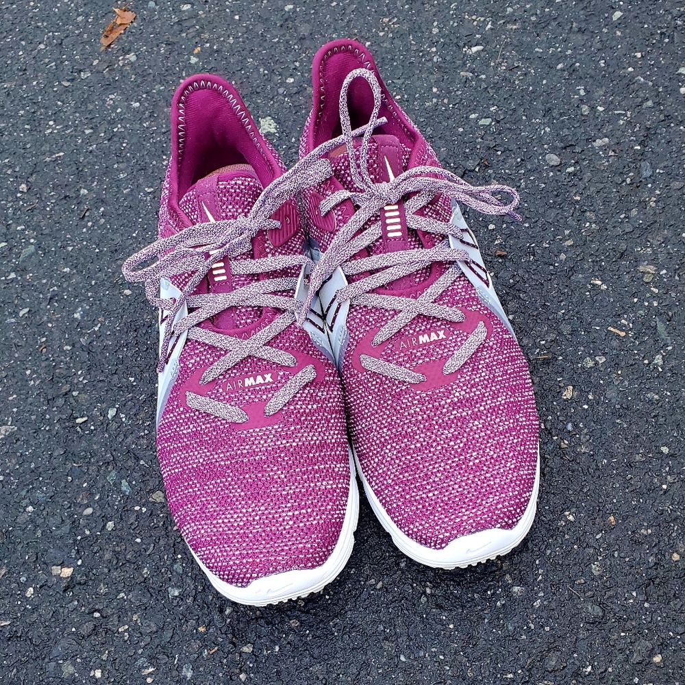 Nike Air Max Sequent 3 Bordeaux / Elemental Pink Ankle-High Running Shoes (used)